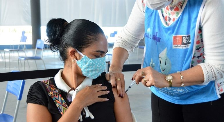 Vacinação em João Pessoa. Reprodução: Internet.