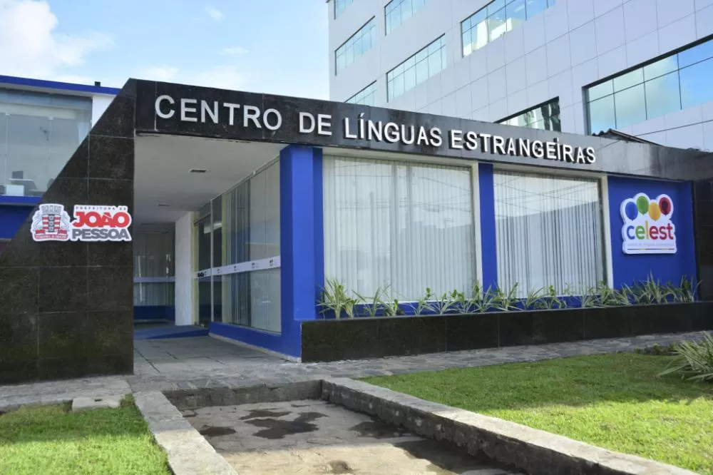 Mais de mil vagas em cursos gratuitos de idiomas são ofertadas em João Pessoa