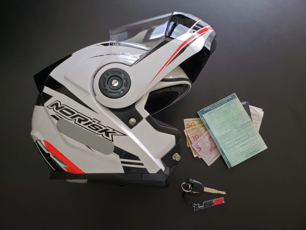 Emplacamento moto. Reprodução: Internet.