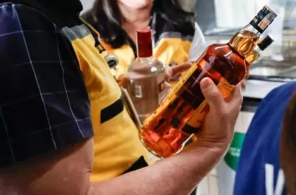 Brasil registra 46 casos de intoxicação por metanol após consumo de bebidas alcoólicas; Paraíba tem suspeita em investigação