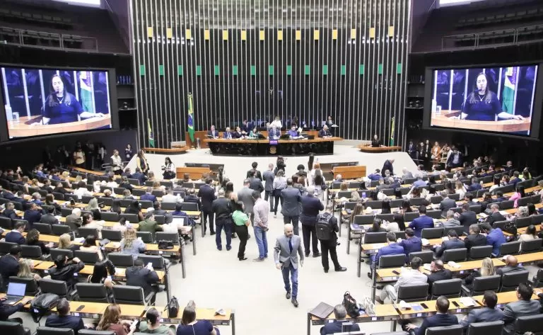 Câmara deve votar pacote alternativo ao IOF na próxima semana