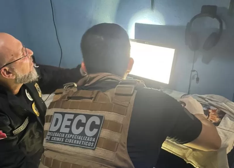 Operação mira jovem que incitava crimes contra crianças na internet
