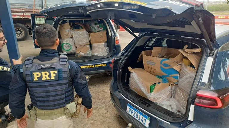 Carga de 340 kg de drogas com destino à Paraíba é apreendida na BR-116